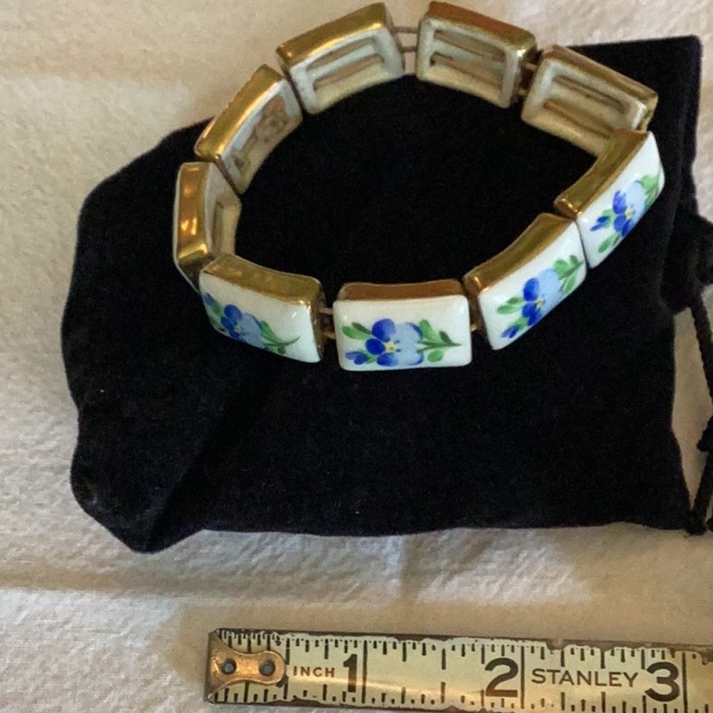 Herend Hungarian china link bracelet, worn, 9 links, gold edged, 2 1/2” diameter